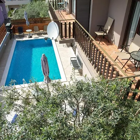 Pool Julia * Задар