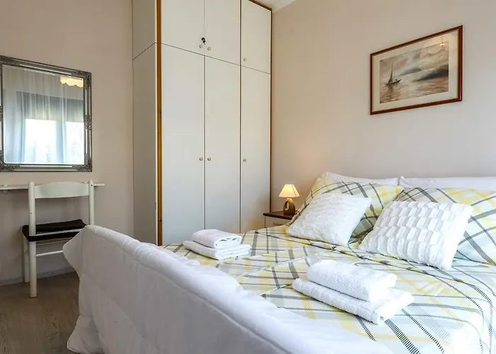 شقة Pool Julia زادار