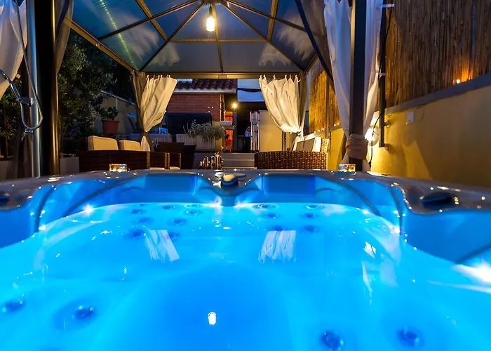 شقة Pool Julia زادار