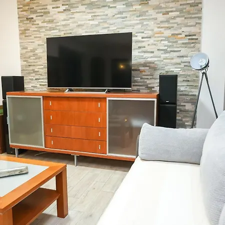 Pool Julia Lägenhet *