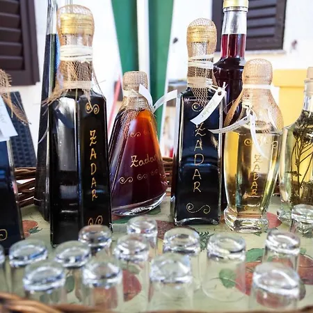 Διαμέρισμα Pool Julia *