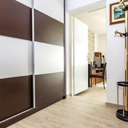 Διαμέρισμα Pool Julia