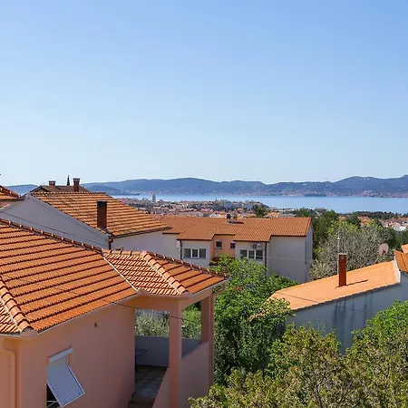 Apartman Pool Julia *