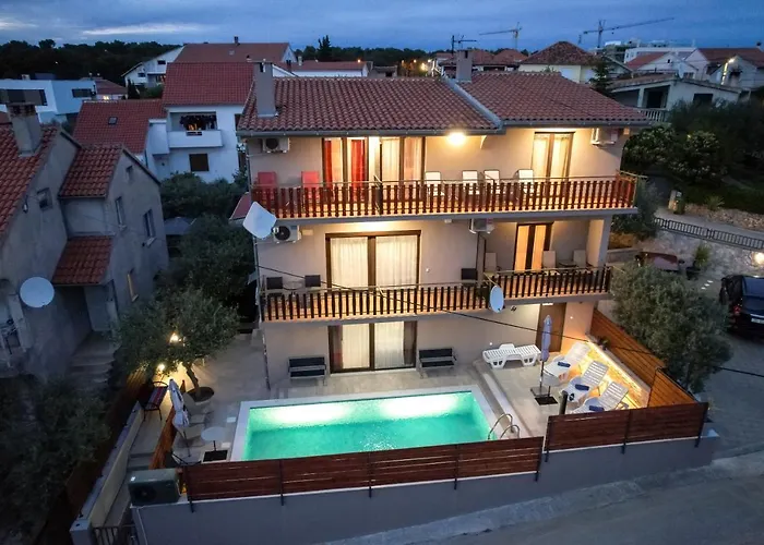 Pool Julia Apartmán *